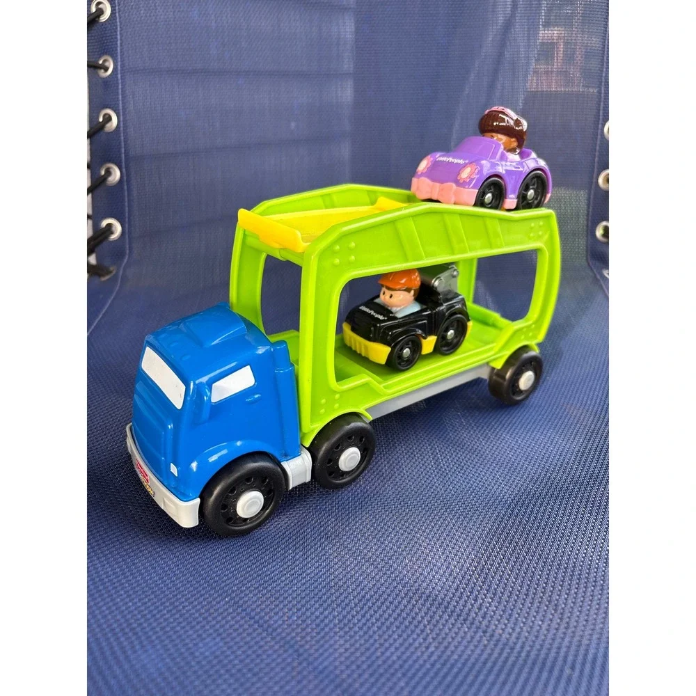 Fisher Price Little People Wheelies Car Carrier Truck with 2 Cars X7623